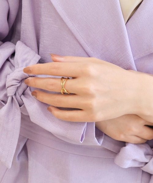 Phoebe（フィービィー）の「2wayクロッシングパスリング&イヤーカフ（リング・レディース・イエローゴールド/シルバー×ゴールド・FREE）」の12枚目の写真