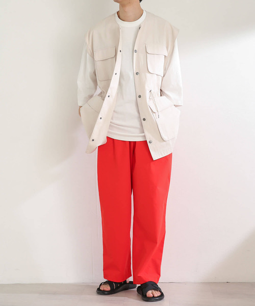 SENSE OF PLACE by URBAN RESEARCH(センスオブプレイスバイアーバンリサーチ)の「『ユニセックス』マルチポケットミリタリーベスト(ベスト・メンズ・ライトカーキ/ブラック/ライトベージュ・LARGE/MEDIUM)」の8枚目の写真