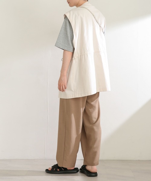 SENSE OF PLACE by URBAN RESEARCH(センスオブプレイスバイアーバンリサーチ)の「『ユニセックス』マルチポケットミリタリーベスト(ベスト・メンズ・ライトカーキ/ブラック/ライトベージュ・LARGE/MEDIUM)」の14枚目の写真