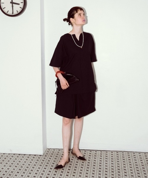 manana suerte（マニャーナスエルテ）の「コットンリネン スリットネックプルオーバー（シャツ/ブラウス・レディース・グレー/ブラック/グリーン・FREE）」の4枚目の写真