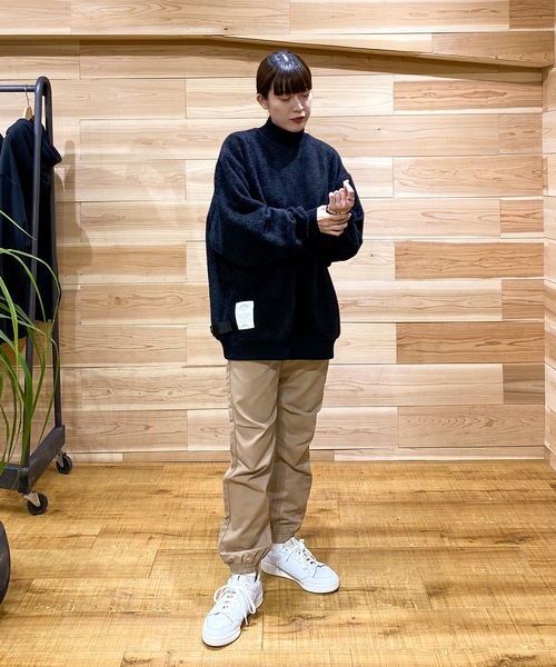 SUPERTHANKS（スーパーサンクス）の「リブモックネックオーバーサイズカットソー ビッグシルエット（ユニセックス）BRUSHED RIB MOCKNECK（ニット/セーター・メンズ・ブルー/ブラック/オフホワイト・S/M/L）」の22枚目の写真