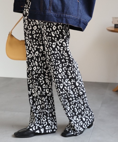 sakishimatokyo（サキシマトーキョー）の「セルフカットカラーパンツ【動画あり】（スウェットパンツ・レディース・グリーン/グレイッシュベージュ/ピンク/ブラック/ブラウン/パープル/ダークオレンジ/カーキ/ブルー/ブラック系その他/ブラウン系その他・FREE）」の3枚目の写真