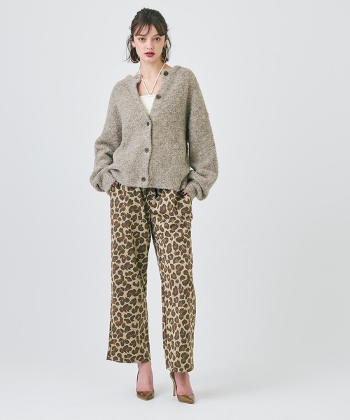 coca(coca)(コカ)の「ブークレニットクルーネックカーディガン(カーディガン/ボレロ・レディース・イエロー/ブルー/ベージュ/チャコールグレー/ターコイズブルー/ライトピンク/グレイッシュベージュ/ライトブルー・M/L)」の10枚目の写真