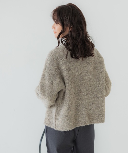 coca(coca)(コカ)の「ブークレニットクルーネックカーディガン(カーディガン/ボレロ・レディース・イエロー/ブルー/ベージュ/チャコールグレー/ターコイズブルー/ライトピンク/グレイッシュベージュ/ライトブルー・M/L)」の12枚目の写真