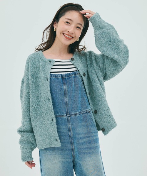 coca(coca)(コカ)の「ブークレニットクルーネックカーディガン(カーディガン/ボレロ・レディース・イエロー/ブルー/ベージュ/チャコールグレー/ターコイズブルー/ライトピンク/グレイッシュベージュ/ライトブルー・M/L)」の17枚目の写真