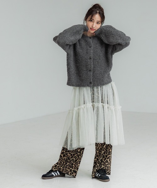 coca(coca)(コカ)の「ブークレニットクルーネックカーディガン(カーディガン/ボレロ・レディース・イエロー/ブルー/ベージュ/チャコールグレー/ターコイズブルー/ライトピンク/グレイッシュベージュ/ライトブルー・M/L)」の20枚目の写真