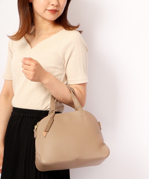 Legato Largo(レガートラルゴ)の「Legato Largo 軽量フェイクレザー2WAYショルダーバッグ(ショルダーバッグ・レディース・ブラック/アイボリー/グレイッシュベージュ/ブルーグレー・FREE)」の4枚目の写真