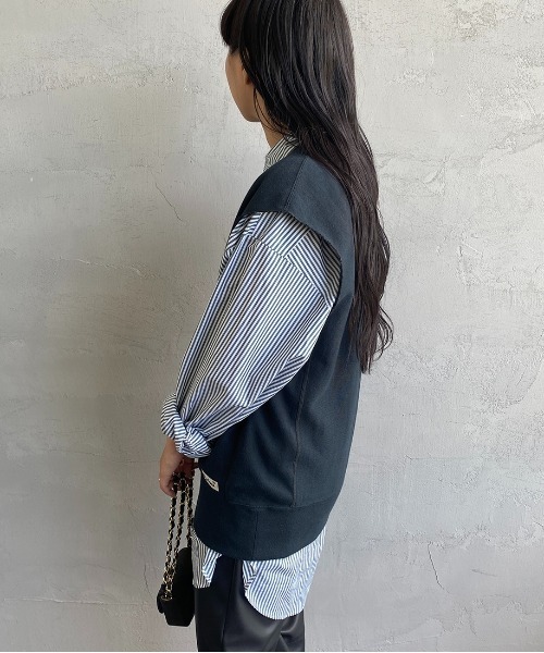 AMERICANA（アメリカーナ）の「[Americana×JEANS FACTORY/アメリカーナ×ジーンズファクトリー] 別注 AMERICAN STATE ロゴプリントスウェットベスト（ベスト・レディース・アイボリー/スミクロ/パープル・ONE SIZE）」の17枚目の写真