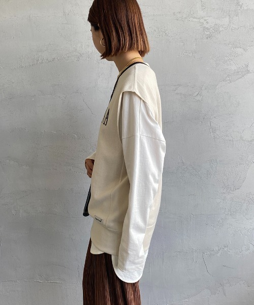 AMERICANA（アメリカーナ）の「[Americana×JEANS FACTORY/アメリカーナ×ジーンズファクトリー] 別注 AMERICAN STATE ロゴプリントスウェットベスト（ベスト・レディース・アイボリー/スミクロ/パープル・ONE SIZE）」の8枚目の写真