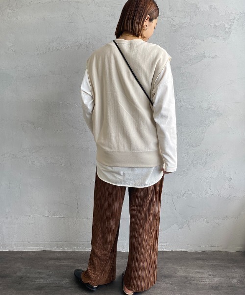 AMERICANA（アメリカーナ）の「[Americana×JEANS FACTORY/アメリカーナ×ジーンズファクトリー] 別注 AMERICAN STATE ロゴプリントスウェットベスト（ベスト・レディース・アイボリー/スミクロ/パープル・ONE SIZE）」の12枚目の写真