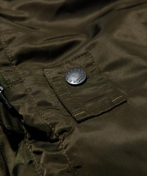 glamb（グラム）の「Photographer Mountain Parka / フォトグラファーマウンテンパーカー（マウンテンパーカー・メンズ・カーキ/ブラック・M/S/L）」の8枚目の写真