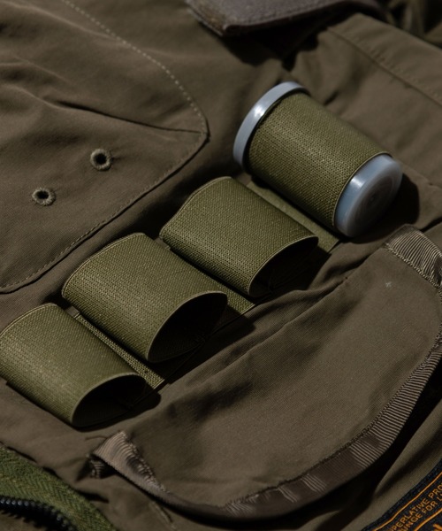 glamb（グラム）の「Photographer Mountain Parka / フォトグラファーマウンテンパーカー（マウンテンパーカー・メンズ・カーキ/ブラック・M/S/L）」の12枚目の写真