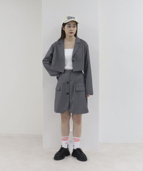 onulsoha(オヌルソハ)の「ショートジャケット(テーラードジャケット・レディース・ブラック/グレー・38)」の1枚目の写真