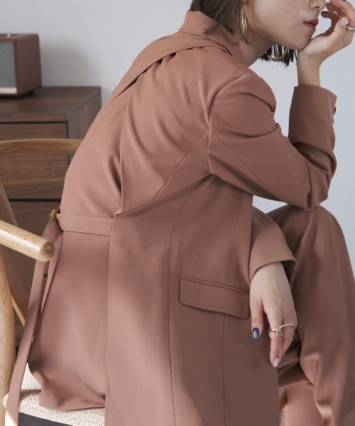 Reurie'（レウリィ）の「バックデザインジャケット(セットアップ対応) / setup バックデザイン ダブル バッククロス カーキ テラコッタ ブルー（テーラードジャケット・レディース・ライトブルー/テラコッタ/カーキ・FREE）」の4枚目の写真