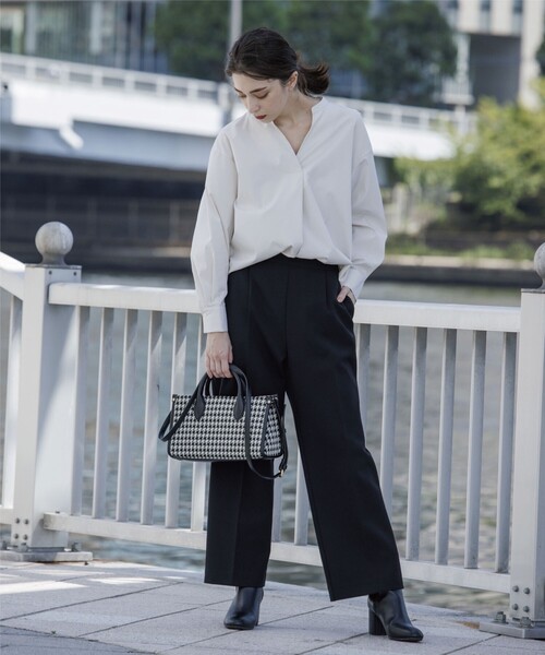 OPAQUE.CLIP(オペークドットクリップ)の「◆【ネオサーモ】ストレッチツイル ワイドストレートパンツ(その他パンツ・レディース・ブラック/チャコールグレー/イエロー/ライトグレー/パープル系/グリーン・38/36/34/42/40)」の12枚目の写真