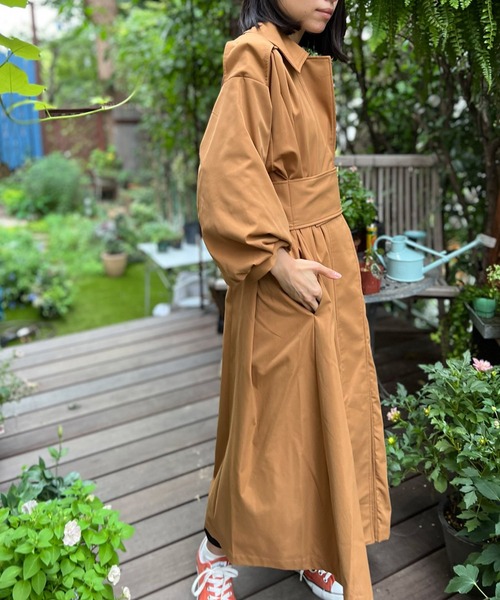 AVIE（アビィ）の「【AVIE×LUCA】ボリュームスリーブコートドレス（ステンカラーコート・レディース・キャメル・38）」の10枚目の写真
