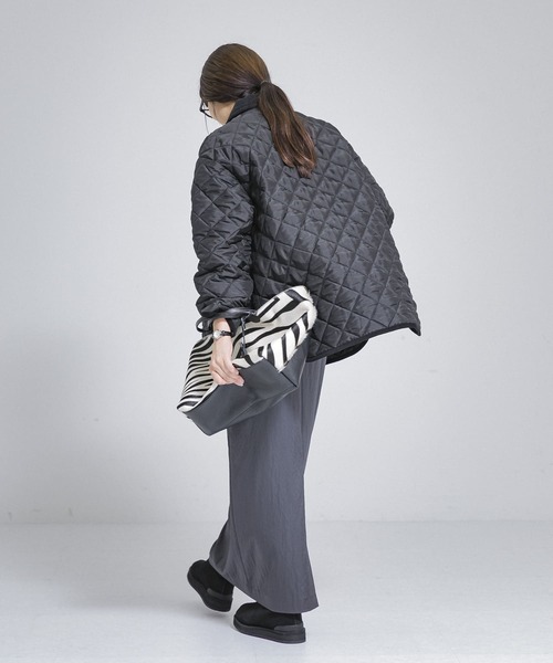 Traditional Weatherwear（トラディショナルウェザーウェア）の「『25周年別注』Traditional Weatherwear×UR　キルティングハーフコート（ダウンジャケット/コート・レディース・ブラック/アイボリー・34）」の22枚目の写真