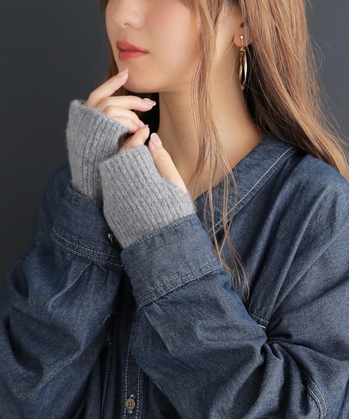 osharewalker（オシャレウォーカー）の「『シンプルニットハンドウォーマー』（手袋・レディース・ブラック/グレー/アイボリー・FREE）」の3枚目の写真