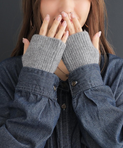 osharewalker（オシャレウォーカー）の「『シンプルニットハンドウォーマー』（手袋・レディース・ブラック/グレー/アイボリー・FREE）」の6枚目の写真
