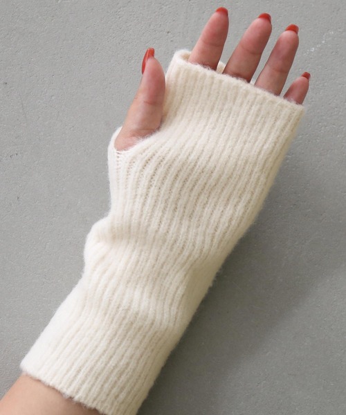 osharewalker（オシャレウォーカー）の「『シンプルニットハンドウォーマー』（手袋・レディース・ブラック/グレー/アイボリー・FREE）」の12枚目の写真