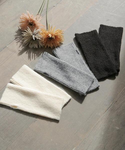 osharewalker（オシャレウォーカー）の「『シンプルニットハンドウォーマー』（手袋・レディース・ブラック/グレー/アイボリー・FREE）」の8枚目の写真