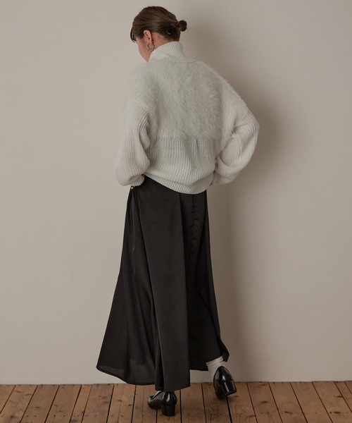 Fashion Letter（ファッションレター）の「5G シャギー使いタートルプルオーバー（ニット/セーター・レディース・ライトベージュ/ブラック/オフホワイト/パープル・M）」の11枚目の写真