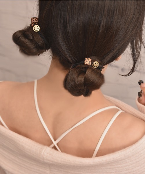 VIBGYOR Women（ヴィブジョー　ウィメン）の「【float】ヒョウ柄キューブ＆スマイル ヘアゴム【2個セット】（ヘアゴム・レディース・レオパード・FREE）」の9枚目の写真
