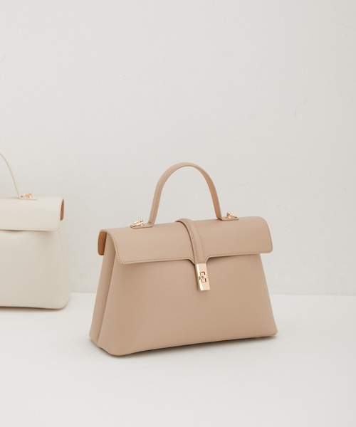 VIS（ビス）の「【軽量】【2WAY】ひねり金具ワンハンドルショルダーバッグ（ハンドバッグ・レディース・ブラック/キナリ/ベージュ・FREE）」の3枚目の写真