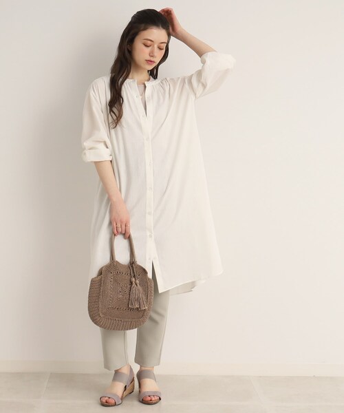 SHOO・LA・RUE（シューラルー）の「◆【UVカット/抗菌防臭/吸水速乾】大人のためのフレンチリネンブレンド 前あきロングシャツ（ワンピース・レディース・ホワイト系/ネイビー系2/ネイビー系7/ブルー系2/ピンク系/マスタード/カーキ/ライトブルー・02/03/04）」の9枚目の写真