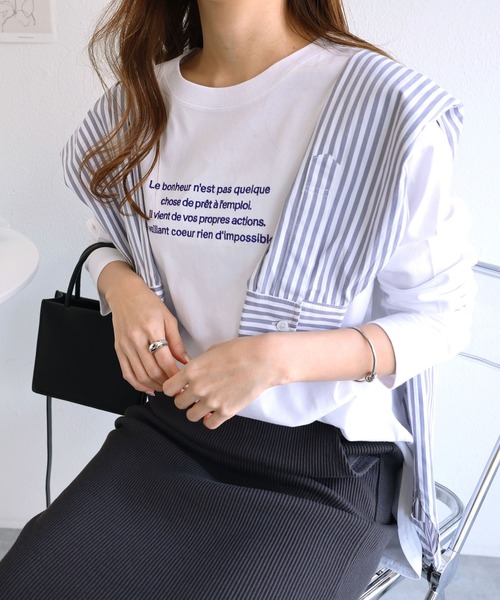 andme(アンドミー)の「無地/ボーダーエンブロイダリーロゴ長袖Tシャツ(Tシャツ/カットソー・レディース・ホワイト×ライム/ホワイト×グレー/ホワイト×レッド/ホワイト×ブルー/チャコールグレー/ベージュ/ブラウン/ベージュ系その他/ホワイト×ブラック/ブルー系その他・S/M)」の1枚目の写真