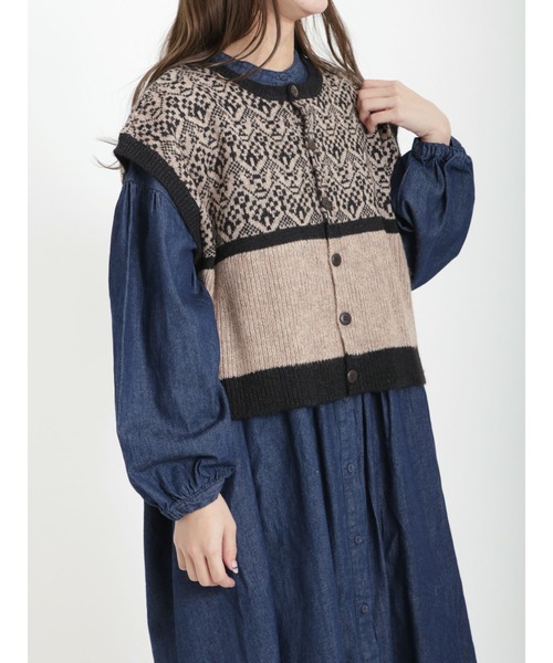 Samansa Mos2（サマンサ モスモス）の「ジャカード配色前後着ベスト（ベスト・レディース・ブルー/モカ/チャコール・ﾌﾘ-）」の3枚目の写真