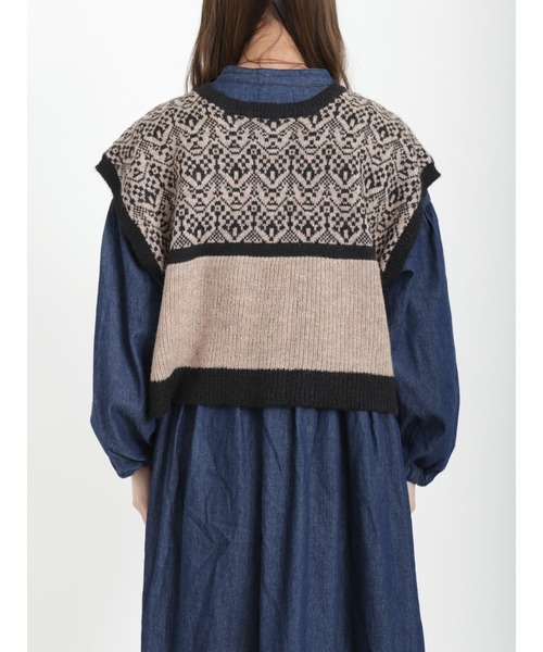 Samansa Mos2（サマンサ モスモス）の「ジャカード配色前後着ベスト（ベスト・レディース・ブルー/モカ/チャコール・ﾌﾘ-）」の21枚目の写真