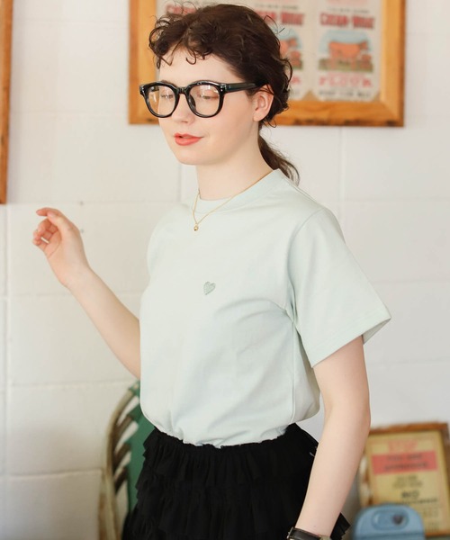 Birthday room（バースデイルーム）の「ハート刺繍Tシャツ（Tシャツ/カットソー・レディース・ホワイト/ピンク/ブルー/グリーン/イエロー・SMALL/MEDIUM）」の12枚目の写真