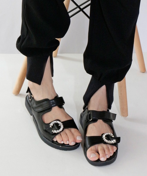 Fin(フィン)の「ダブルベルトビジューサンダル【低反発スポンジ入り】(サンダル・レディース・アイボリー/ブラック・S/M/L/LL)」の18枚目の写真