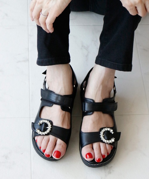 Fin(フィン)の「ダブルベルトビジューサンダル【低反発スポンジ入り】(サンダル・レディース・アイボリー/ブラック・S/M/L/LL)」の11枚目の写真