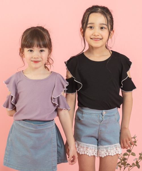 URBAN CHERRY（アーバンチェリー）の「【快適さらリブ素材】リブフリルショルダーカットデザイントップス（Tシャツ/カットソー・キッズ・パープル/アイボリー/ブルー/ピンク/ブラック・110cm/140cm/120cm/130cm/150cm）」の22枚目の写真