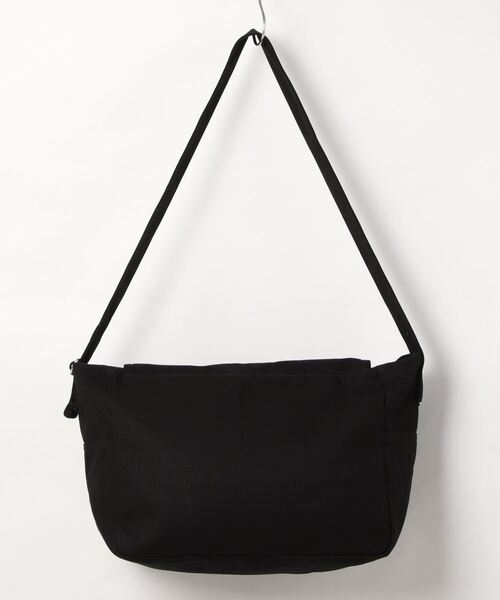 （What it isNt）ART BY MARKGONZALES（ワットイットイズント）の「【（What it isNt）ART BY MARKGONZALES / (ワットイットイズント) アートバイ マークゴンザレス 】フラップショルダー（ショルダーバッグ・メンズ・ブラック/アイボリー・FREE）」の5枚目の写真