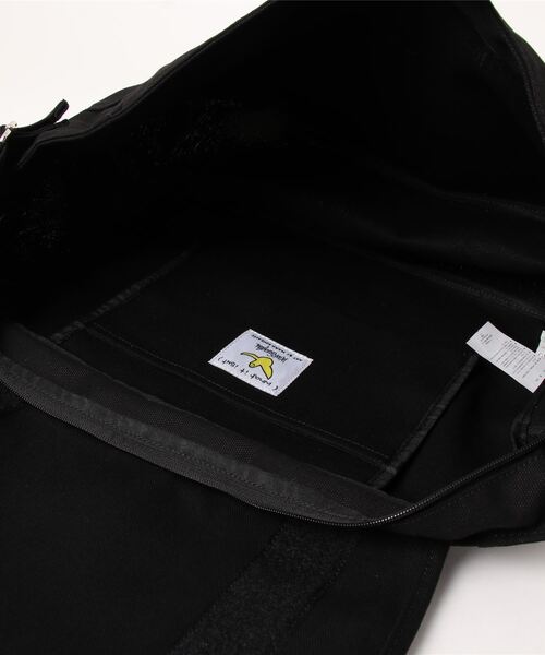 （What it isNt）ART BY MARKGONZALES（ワットイットイズント）の「【（What it isNt）ART BY MARKGONZALES / (ワットイットイズント) アートバイ マークゴンザレス 】フラップショルダー（ショルダーバッグ・メンズ・ブラック/アイボリー・FREE）」の4枚目の写真