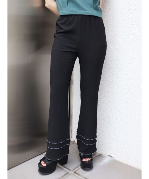 MURUA(ムルーア)の「シャーリングフレアパンツ(その他パンツ・レディース・ブラック/ブルー・FREE)」の2枚目の写真