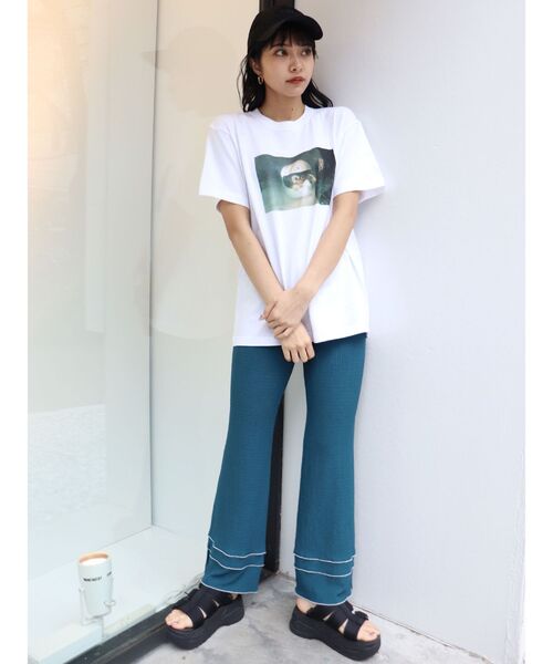 MURUA(ムルーア)の「シャーリングフレアパンツ(その他パンツ・レディース・ブラック/ブルー・FREE)」の6枚目の写真