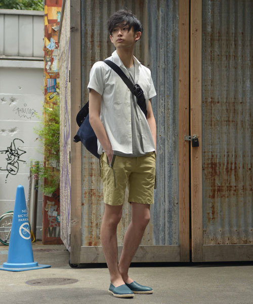 STUDIOUS（ステュディオス）の「【STUDIOUS】スーピマ天竺VネックTシャツ（Tシャツ/カットソー・メンズ・グリーン/ネイビー/グレー/オフホワイト/ブラック・2/3/1）」の14枚目の写真