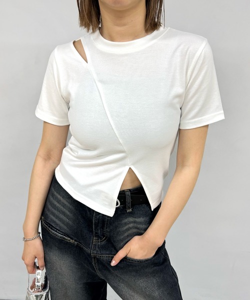 WHO'S WHO gallery（フーズフーギャラリー）の「カッティングデザインTEE（Tシャツ/カットソー・レディース・ホワイト/チャコールグレー/ブラック/マスタード・FREE）」の2枚目の写真