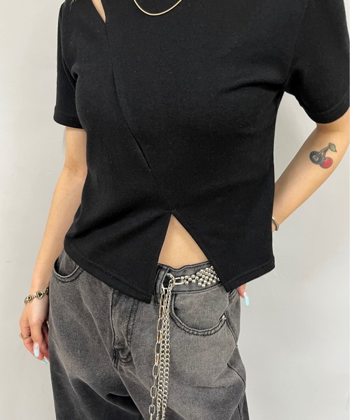 WHO'S WHO gallery（フーズフーギャラリー）の「カッティングデザインTEE（Tシャツ/カットソー・レディース・ホワイト/チャコールグレー/ブラック/マスタード・FREE）」の7枚目の写真
