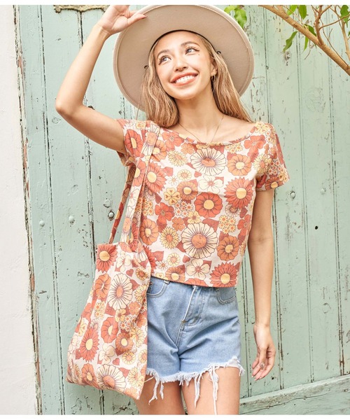 anap mimpi(アナップミンピ)の「レトロフラワーバックオープンTシャツ(Tシャツ/カットソー・レディース・ベージュ/ブラック・FREE)」の21枚目の写真