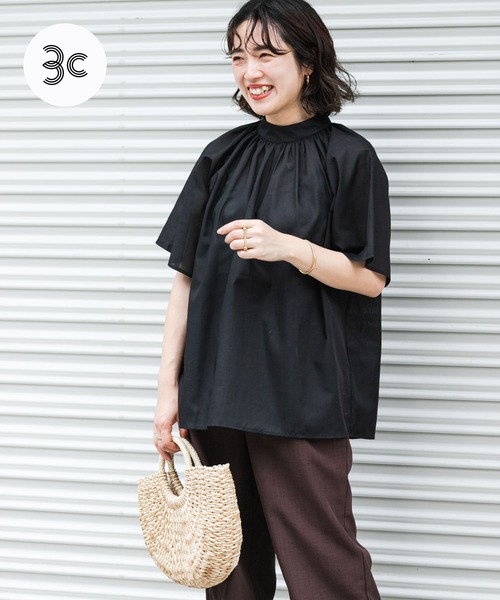 ITEMS URBANRESEARCH(アイテムズ アーバンリサーチ)の「『UR GREEN』ハイネックブラウス(シャツ/ブラウス・レディース・ブラック/ホワイト/ミント・FREE)」の2枚目の写真