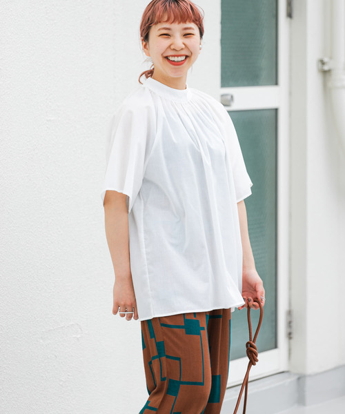 ITEMS URBANRESEARCH(アイテムズ アーバンリサーチ)の「『UR GREEN』ハイネックブラウス(シャツ/ブラウス・レディース・ブラック/ホワイト/ミント・FREE)」の4枚目の写真