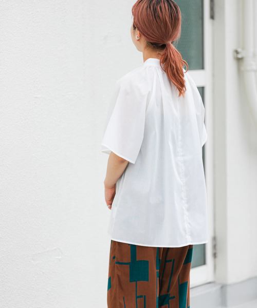 ITEMS URBANRESEARCH(アイテムズ アーバンリサーチ)の「『UR GREEN』ハイネックブラウス(シャツ/ブラウス・レディース・ブラック/ホワイト/ミント・FREE)」の5枚目の写真