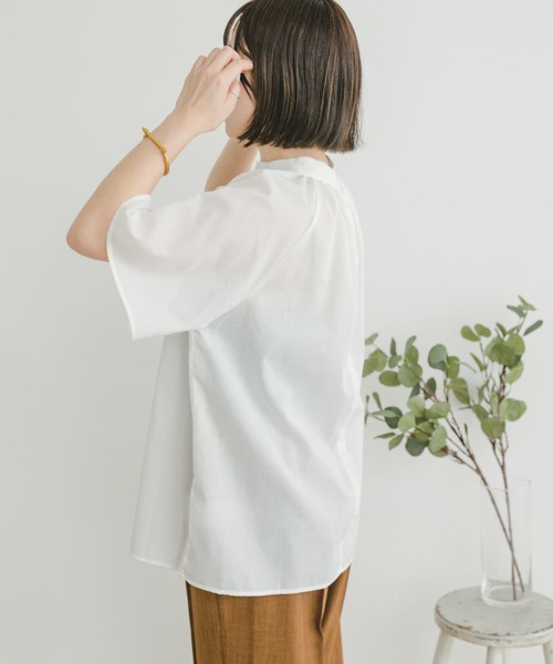 ITEMS URBANRESEARCH(アイテムズ アーバンリサーチ)の「『UR GREEN』ハイネックブラウス(シャツ/ブラウス・レディース・ブラック/ホワイト/ミント・FREE)」の11枚目の写真