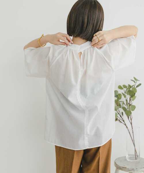ITEMS URBANRESEARCH(アイテムズ アーバンリサーチ)の「『UR GREEN』ハイネックブラウス(シャツ/ブラウス・レディース・ブラック/ホワイト/ミント・FREE)」の12枚目の写真