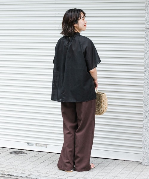 ITEMS URBANRESEARCH(アイテムズ アーバンリサーチ)の「『UR GREEN』ハイネックブラウス(シャツ/ブラウス・レディース・ブラック/ホワイト/ミント・FREE)」の20枚目の写真